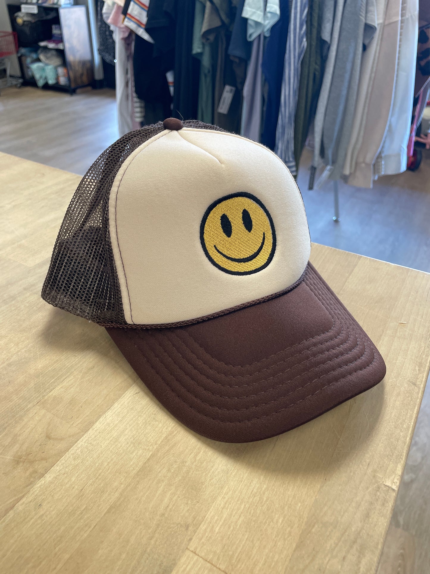 Womens Brown/Cream Smiley Trucker Hat