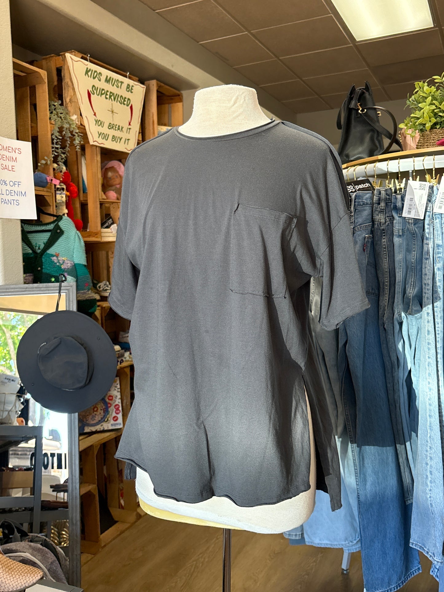 Womens Medium Oversized Pocket Tee - Charcoal/Blemish