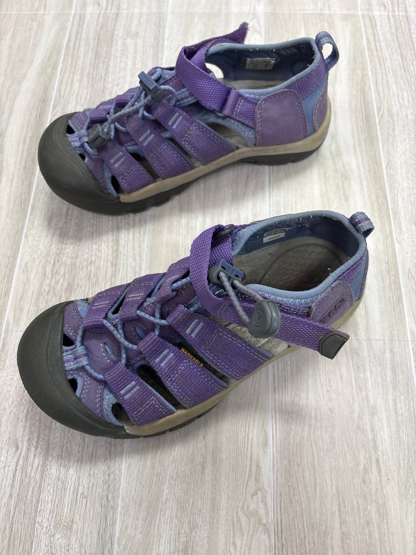 2Y Purple Keen Trail Shoes
