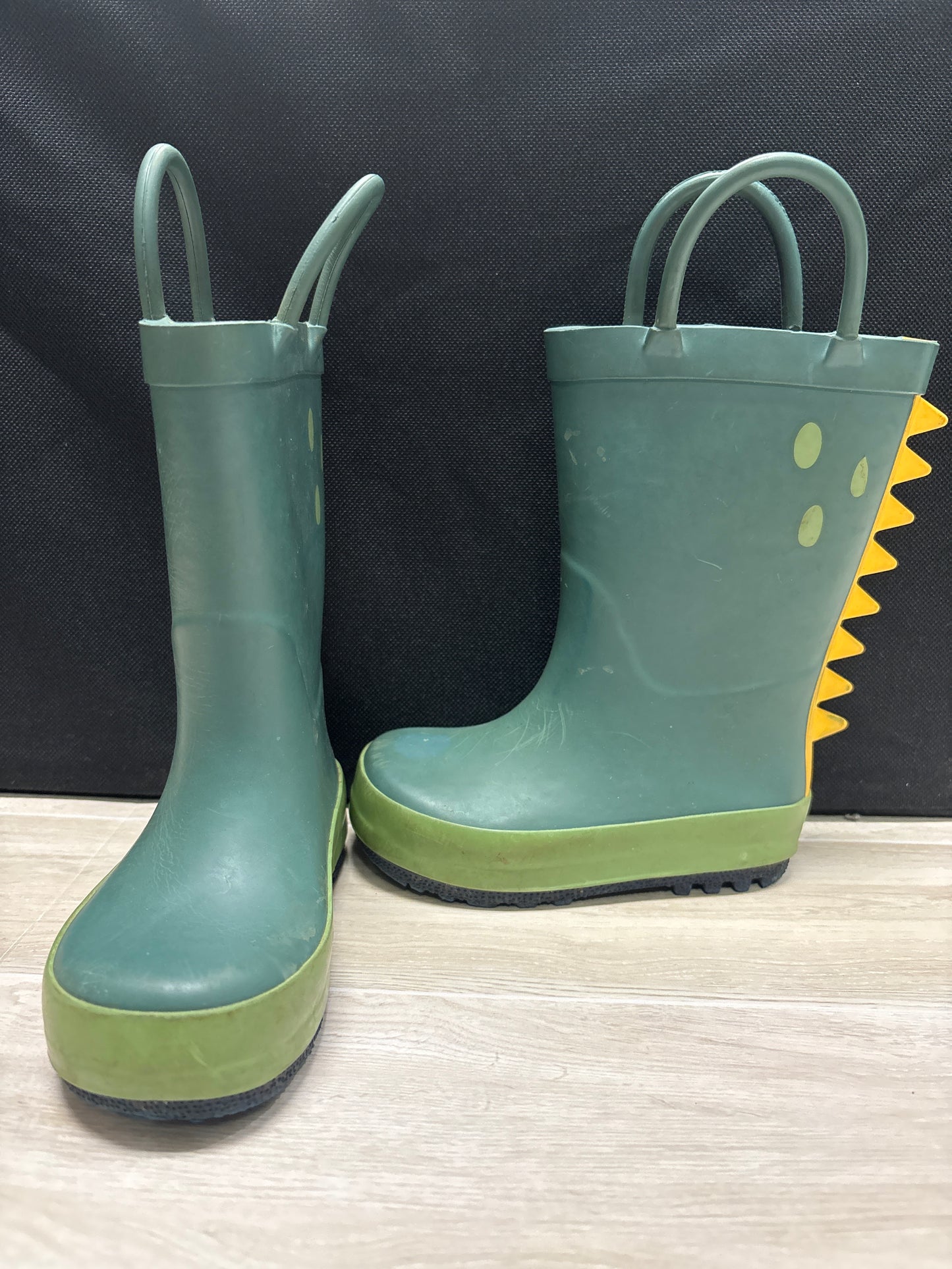 5c Dino Green Rainboots