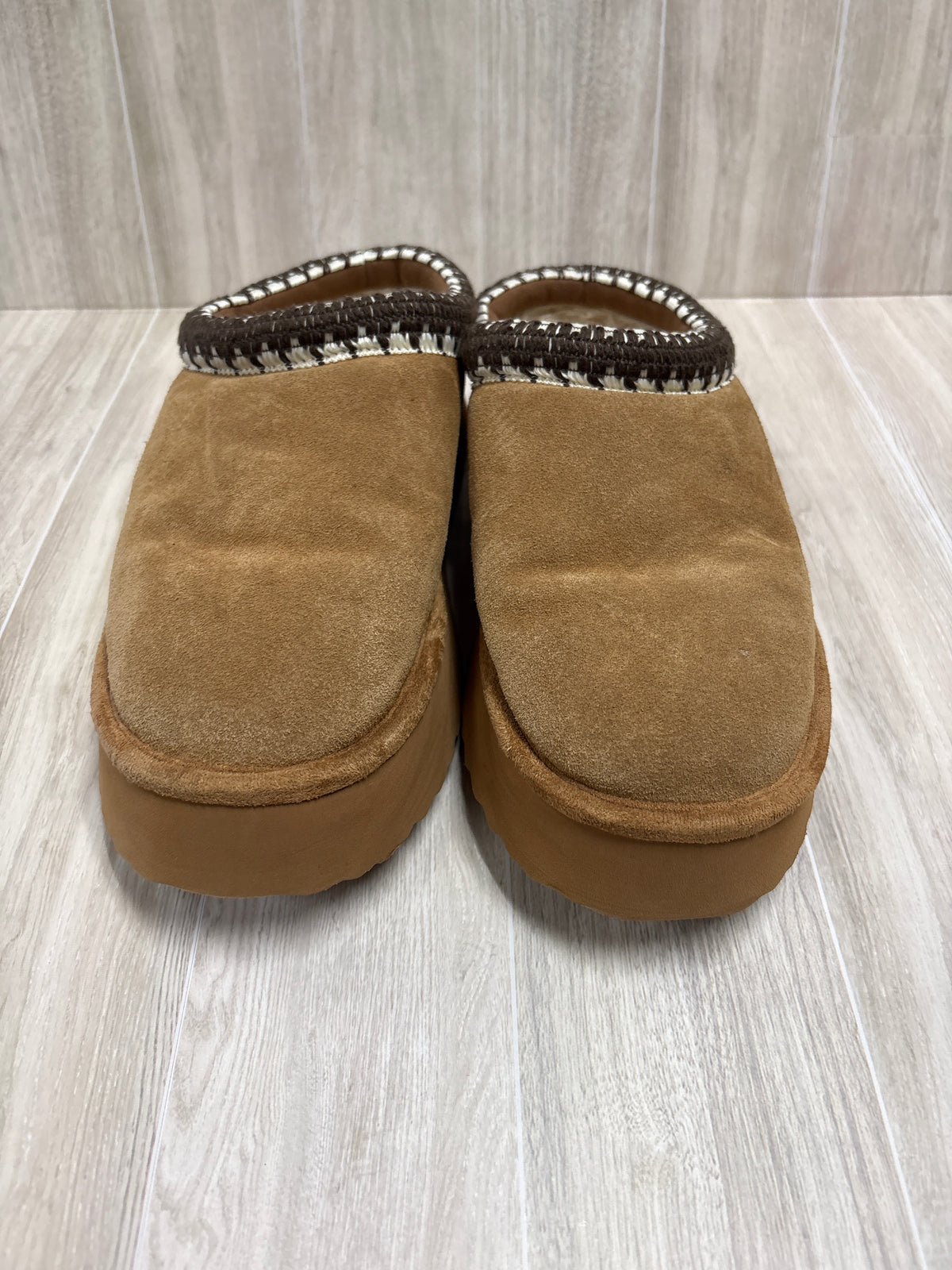 10W Steve Madden Brown Platform Slippers