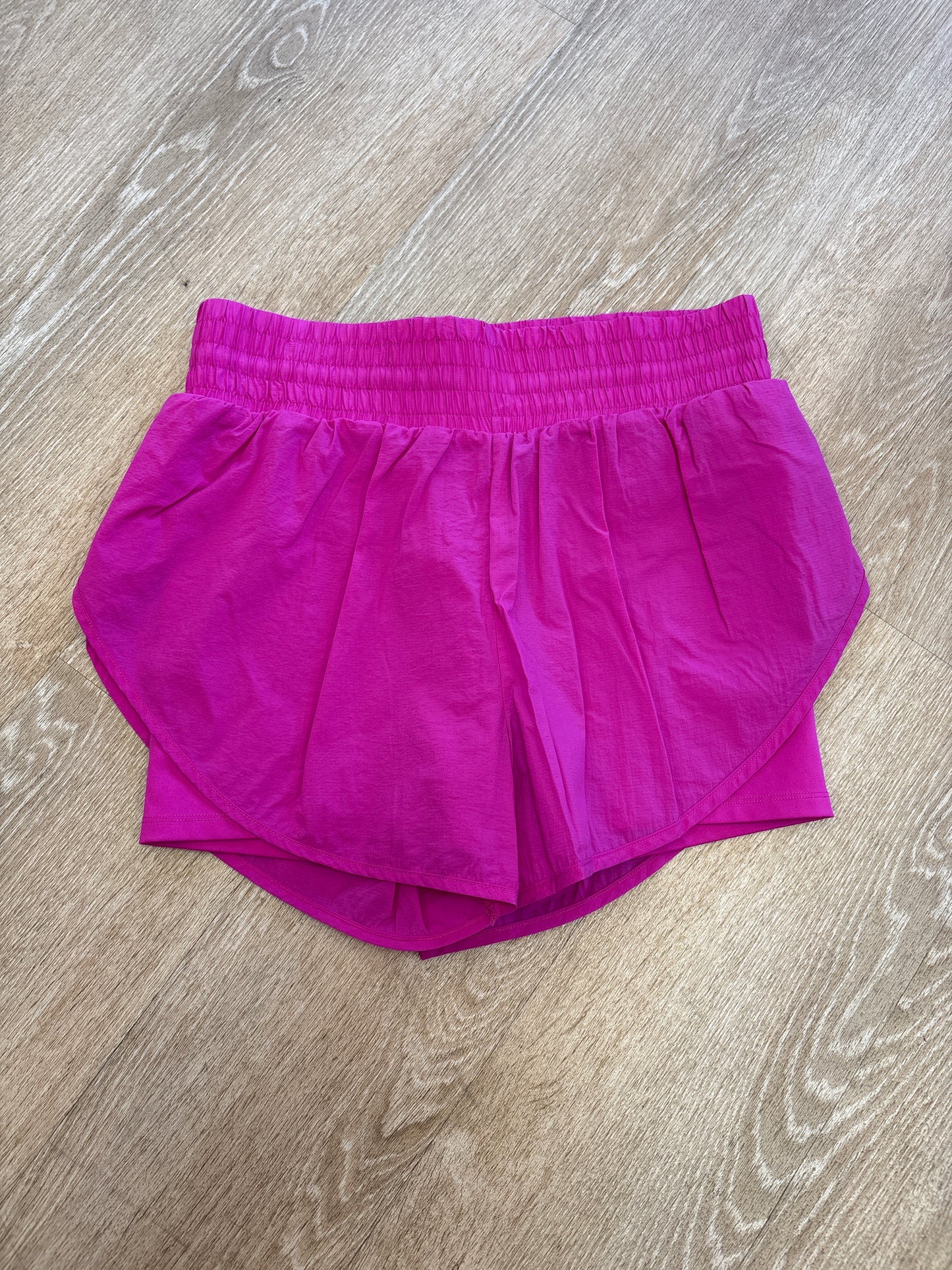Womens Medium Fuschia Athletic Shorts