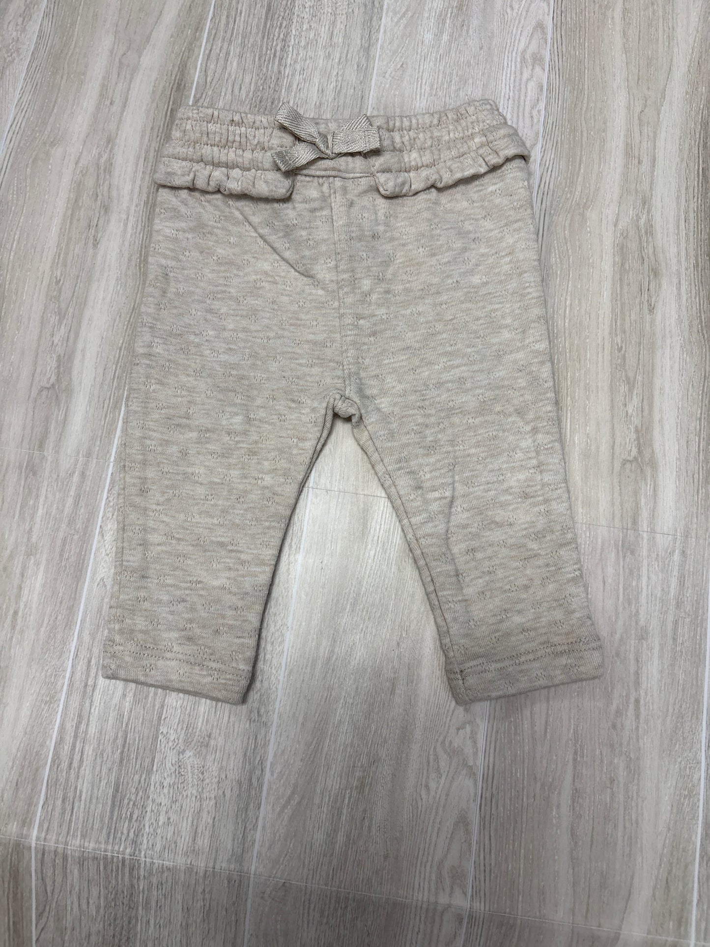 0-3m Oatmeal Ruffle Legging