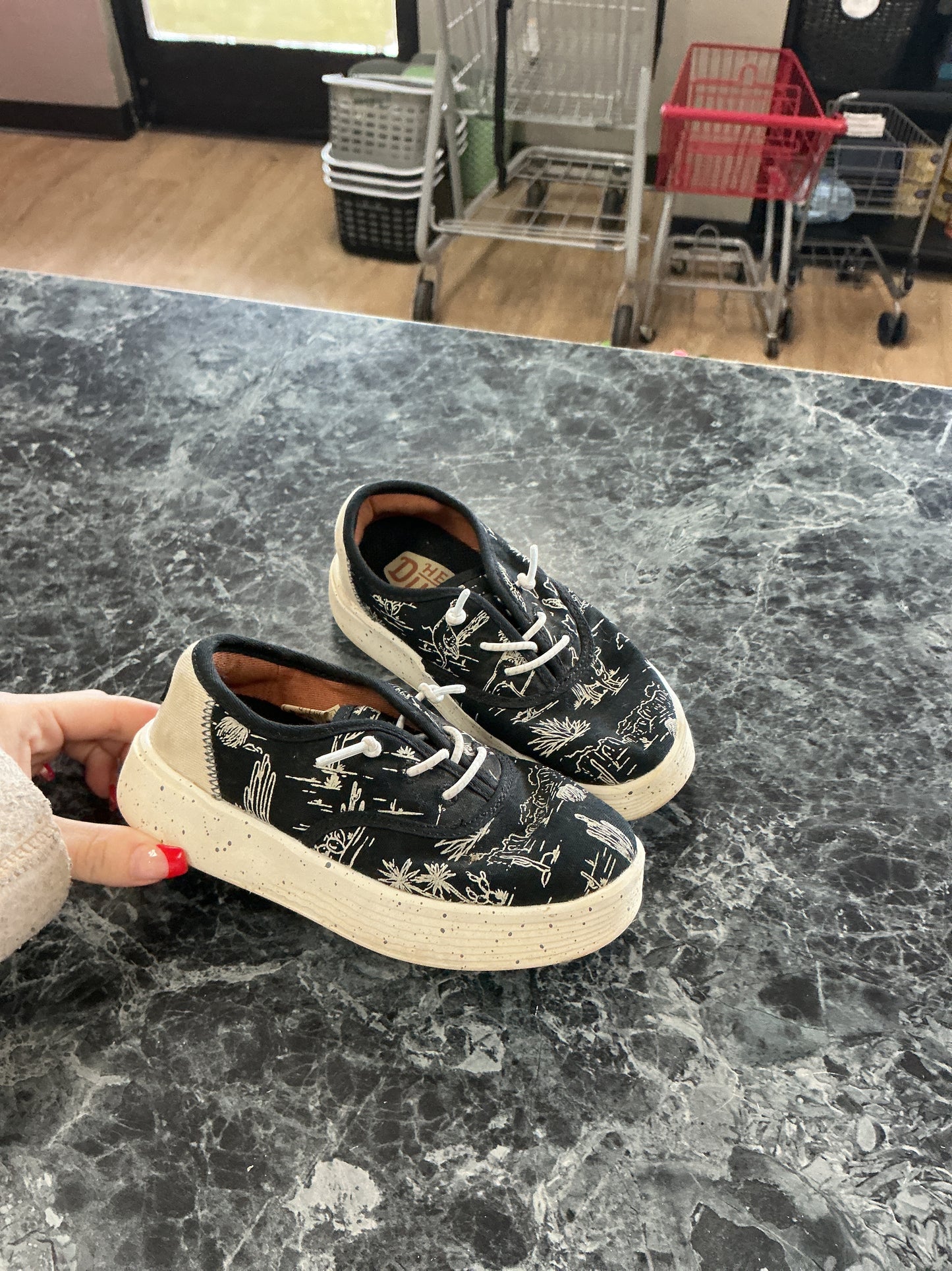 10c Hey Dude Desert Shoe