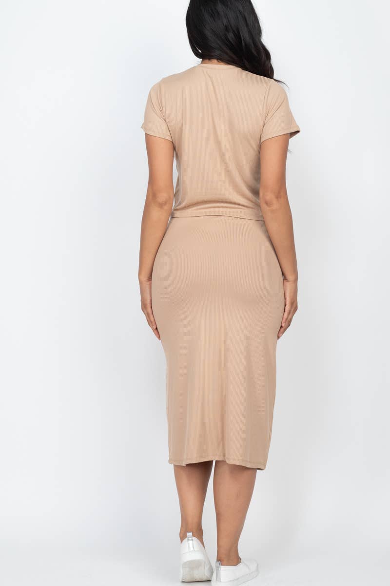 CAPELLA APPAREL - Ribbed Solid Top & Midi Skirt Set: Taupe / M