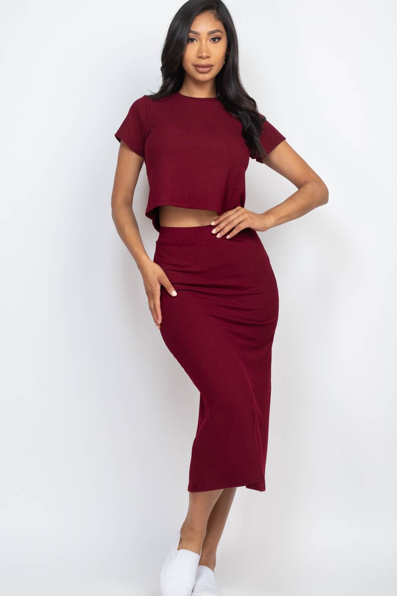 CAPELLA APPAREL - Ribbed Solid Top & Midi Skirt Set: Taupe / M