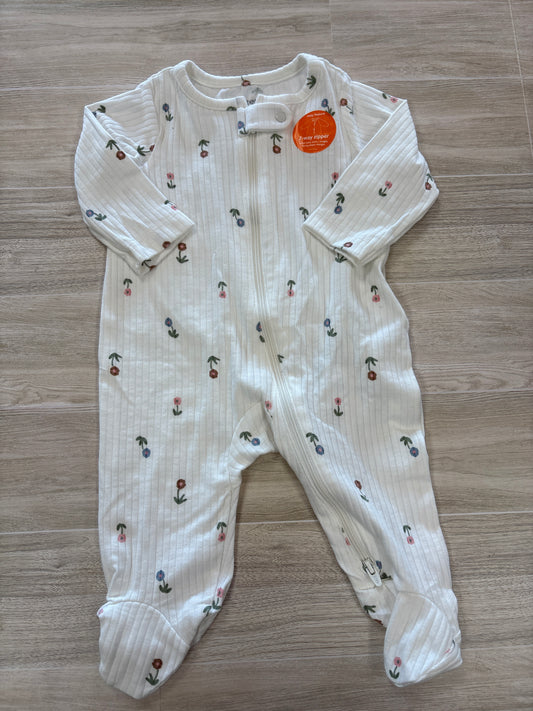3m NWOT White Ribbed Floral Pajama