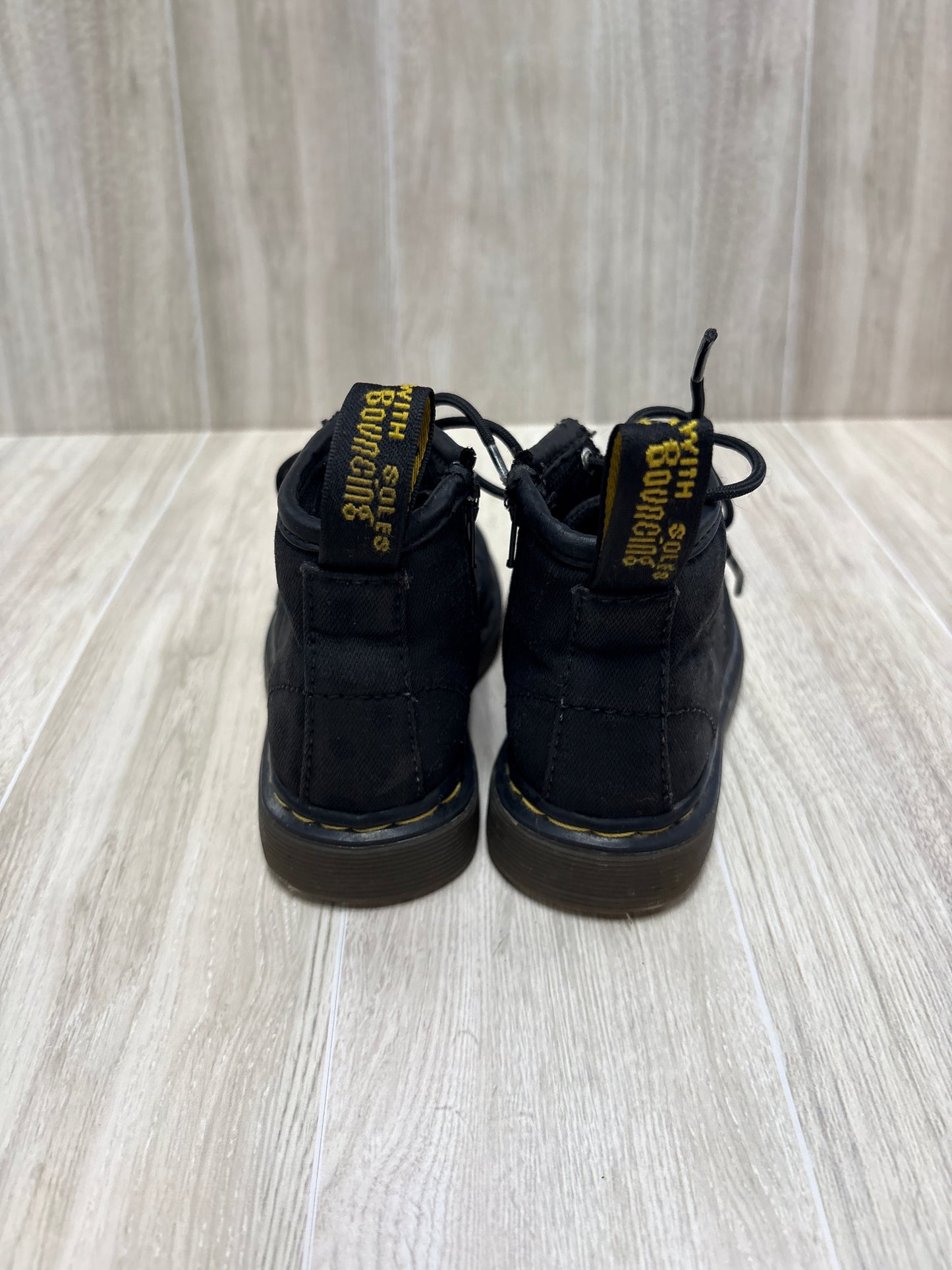 6c Black Dotted Dr Martens