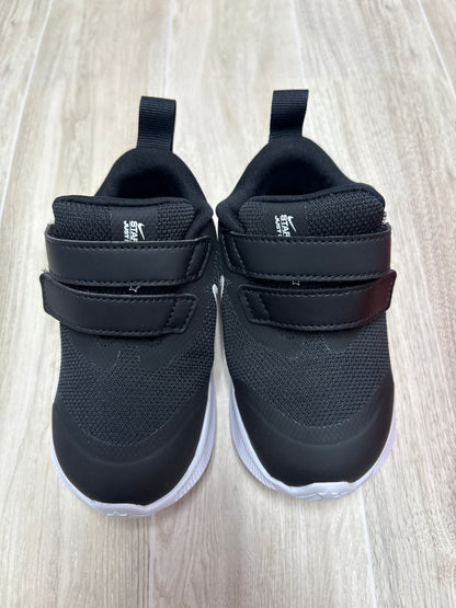 6c Nike B+W Star Runner