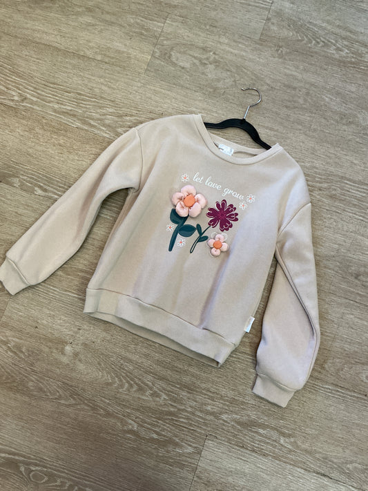 10 Puffy Flower Crewneck