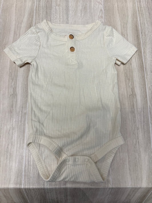 6-9m Cream Ribbed Button Onesie