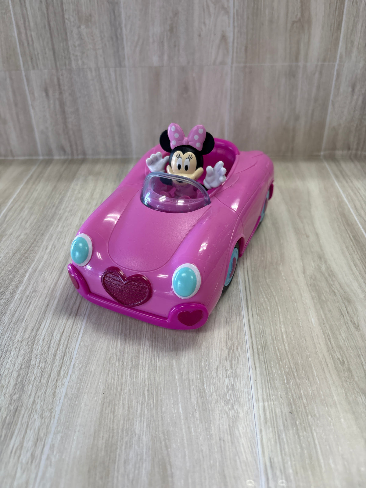 Toy - Minnie + Car