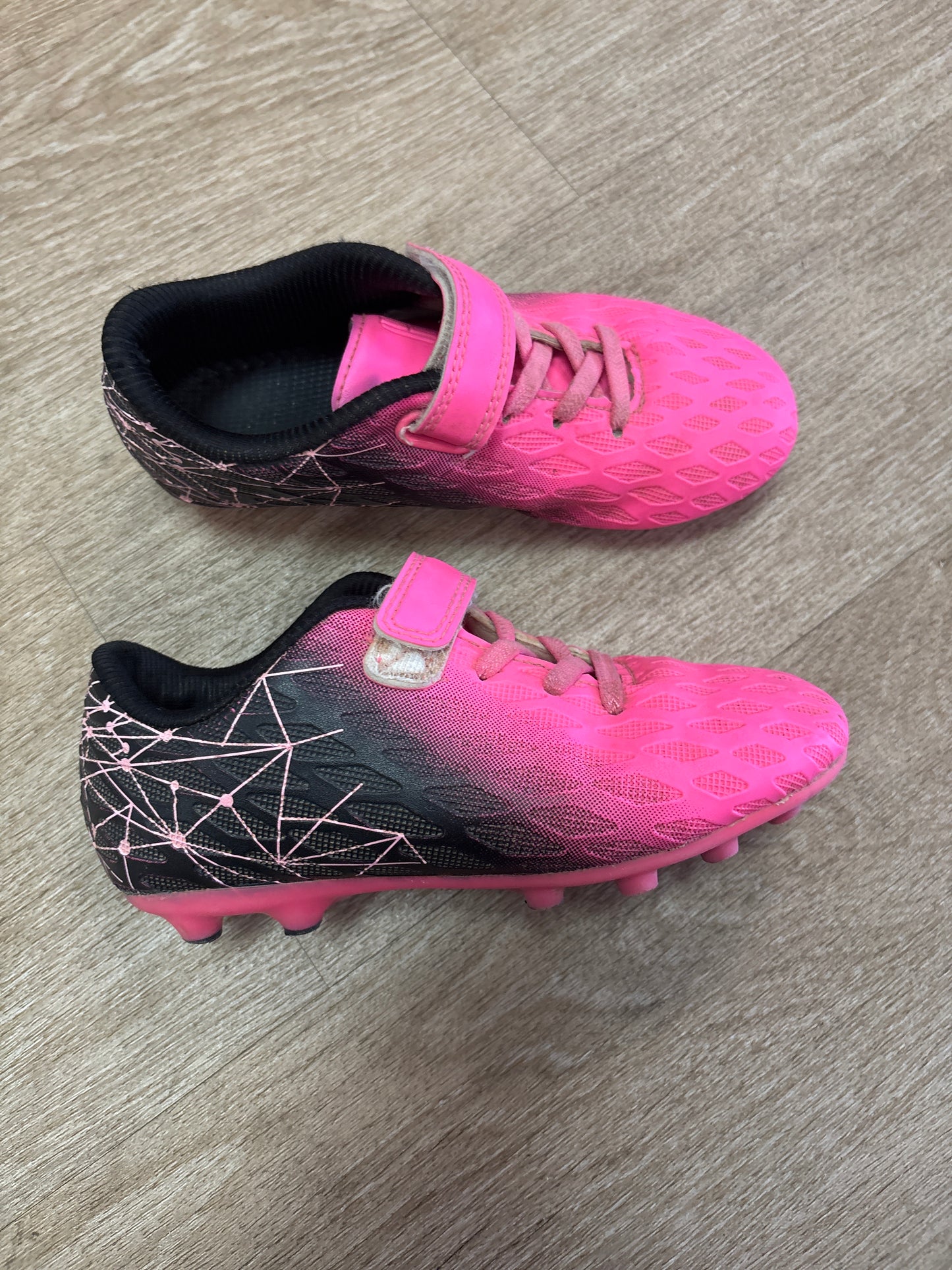 13c Hot Pink/Black Velcro Cleats