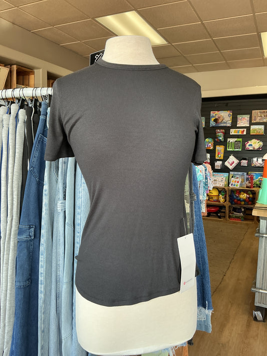 NWT Womens 8 Lululemon Black Ribbed Shirt