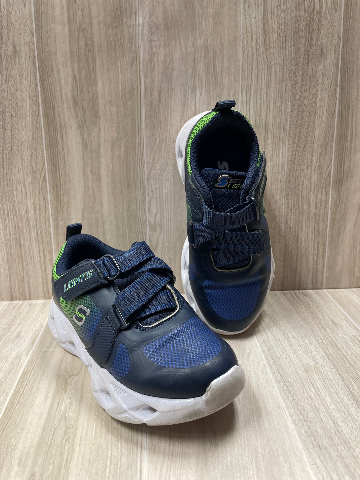 10c Navy Light Up Sketchers
