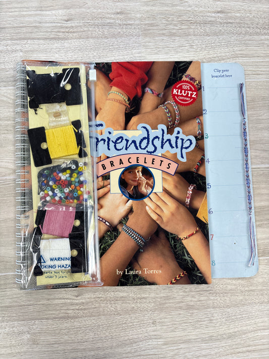 Book - Vintage Friendship Bracelets