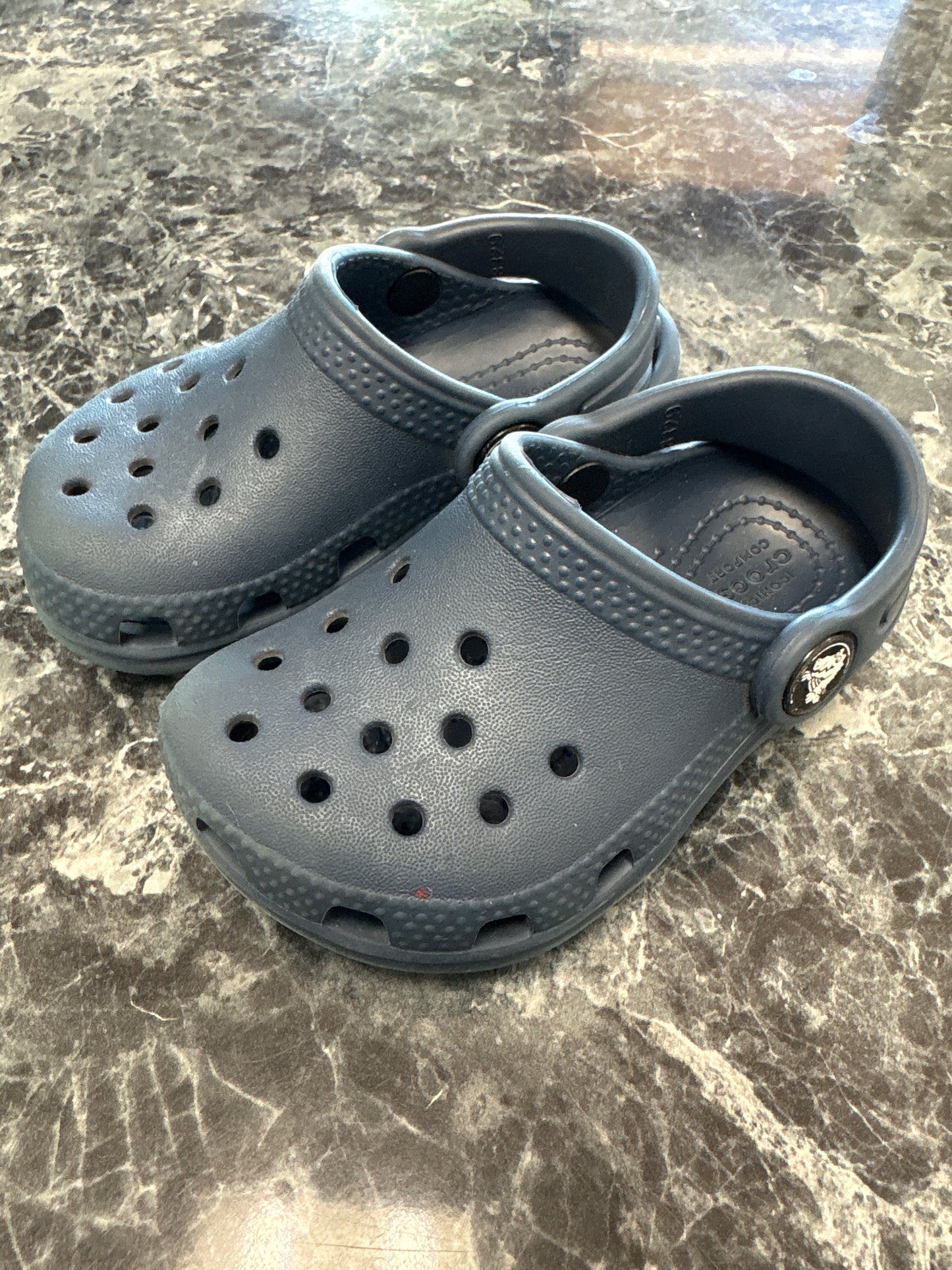 6c Navy Crocs