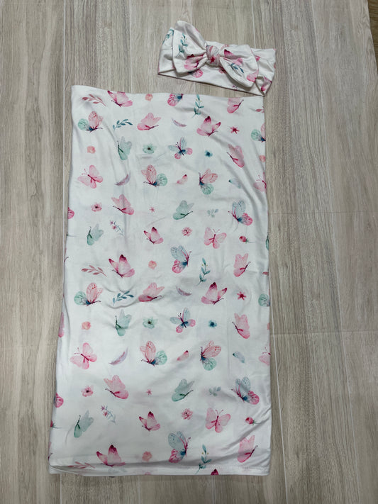 Sincerely Cozy Swaddle + Bow Set - White Butterflies/Flowers