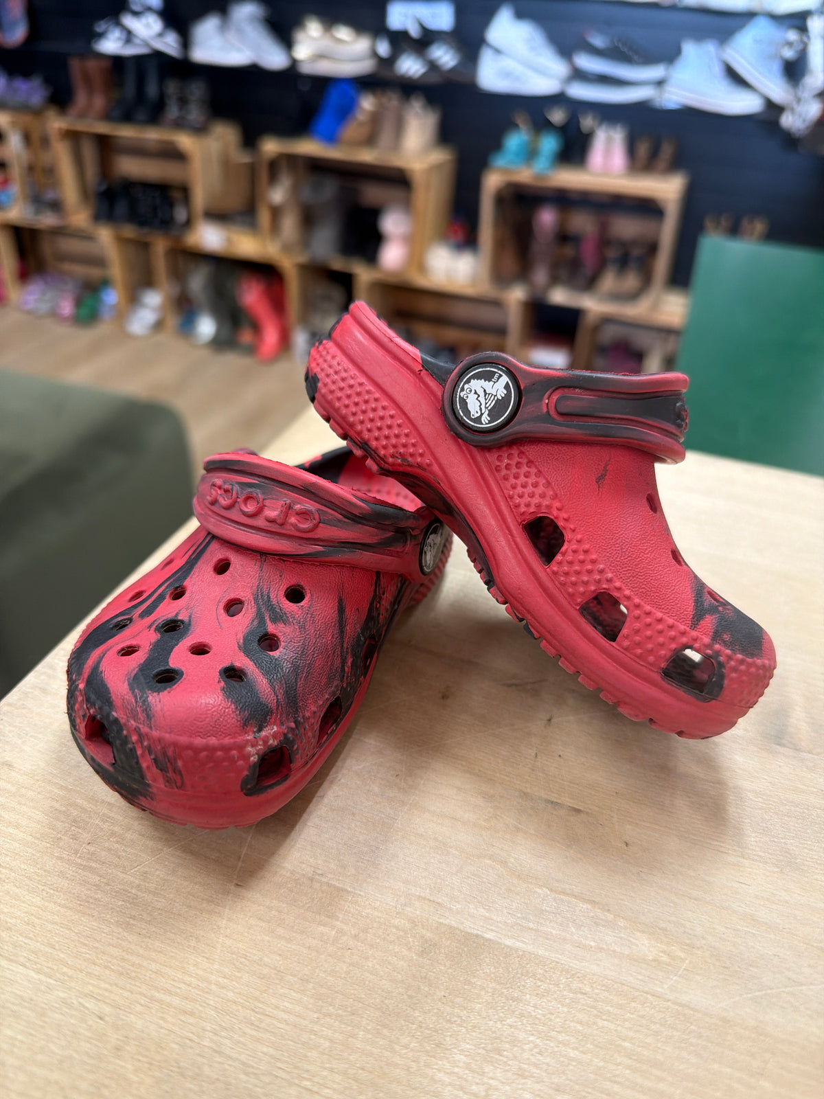 6c Red/Black Marble Crocs