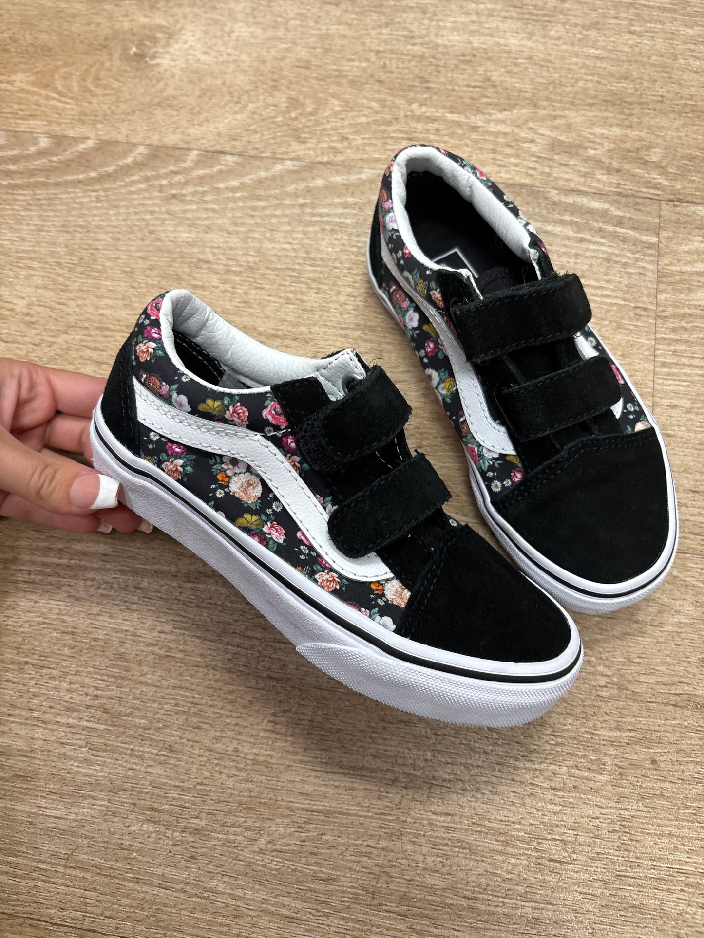 12.5 Roses Old Skool Velcro Vans
