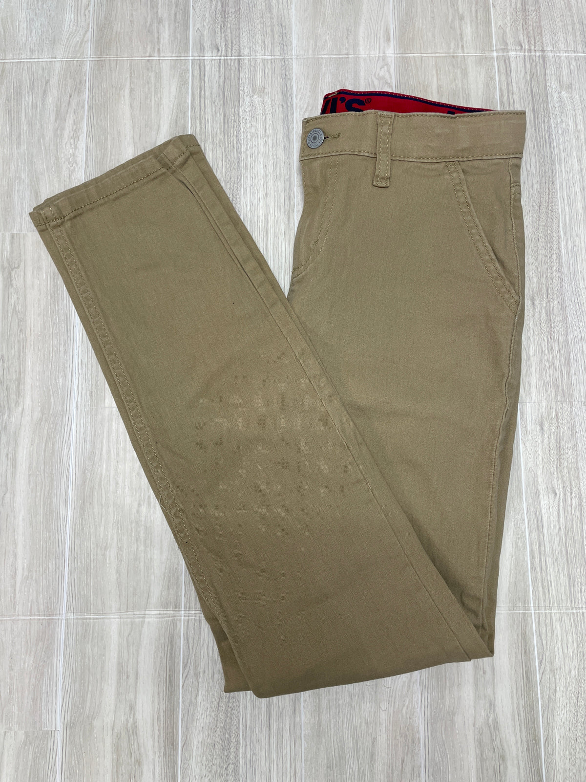 14 Levis Regular Khaki Slim Denim