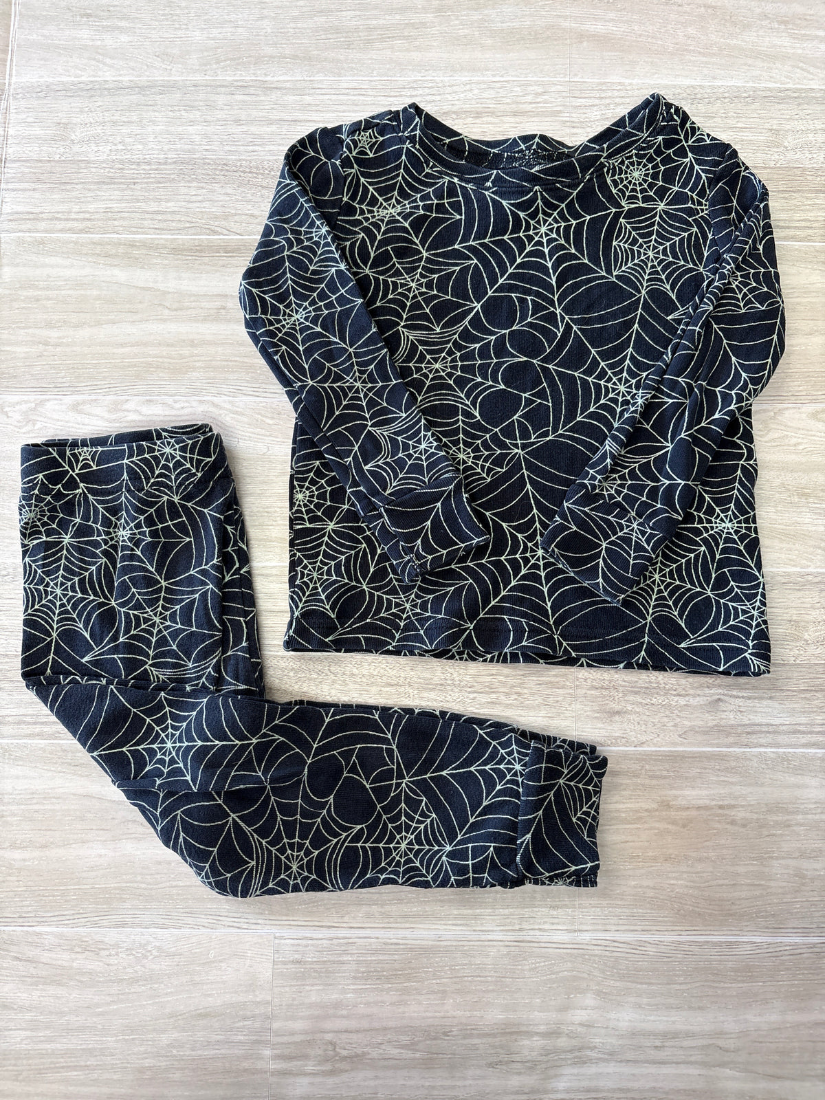 2T Black Spider Web 2 Piece Pajama Set