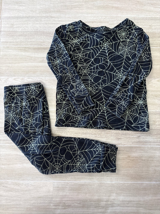 2T Black Spider Web 2 Piece Pajama Set