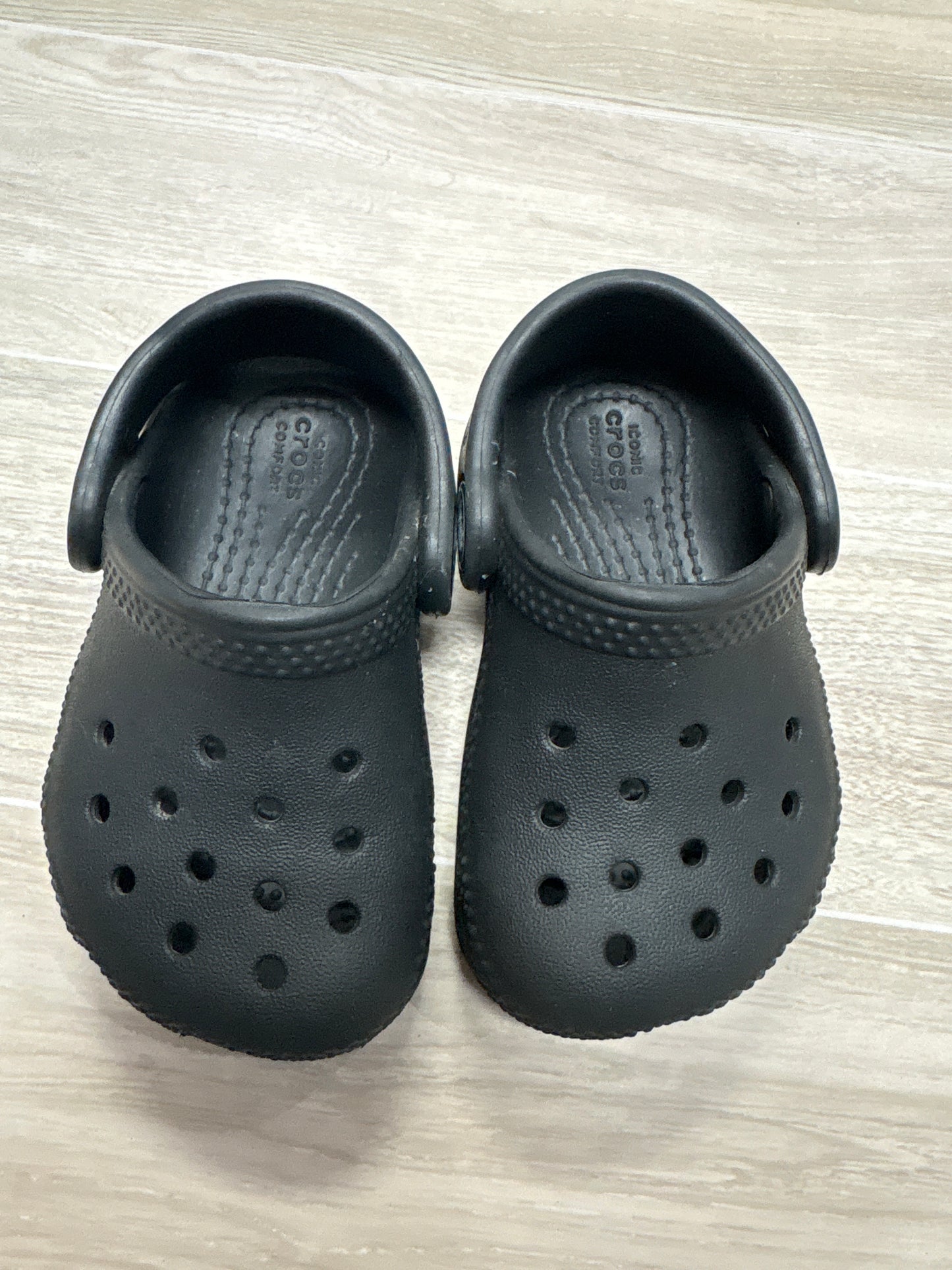 4c Black Crocs