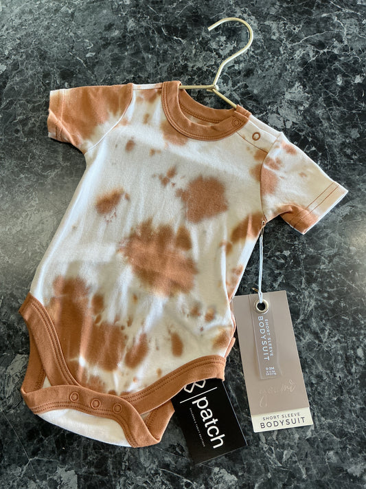 nwt-0-3m-goumi-dyed-onesie-