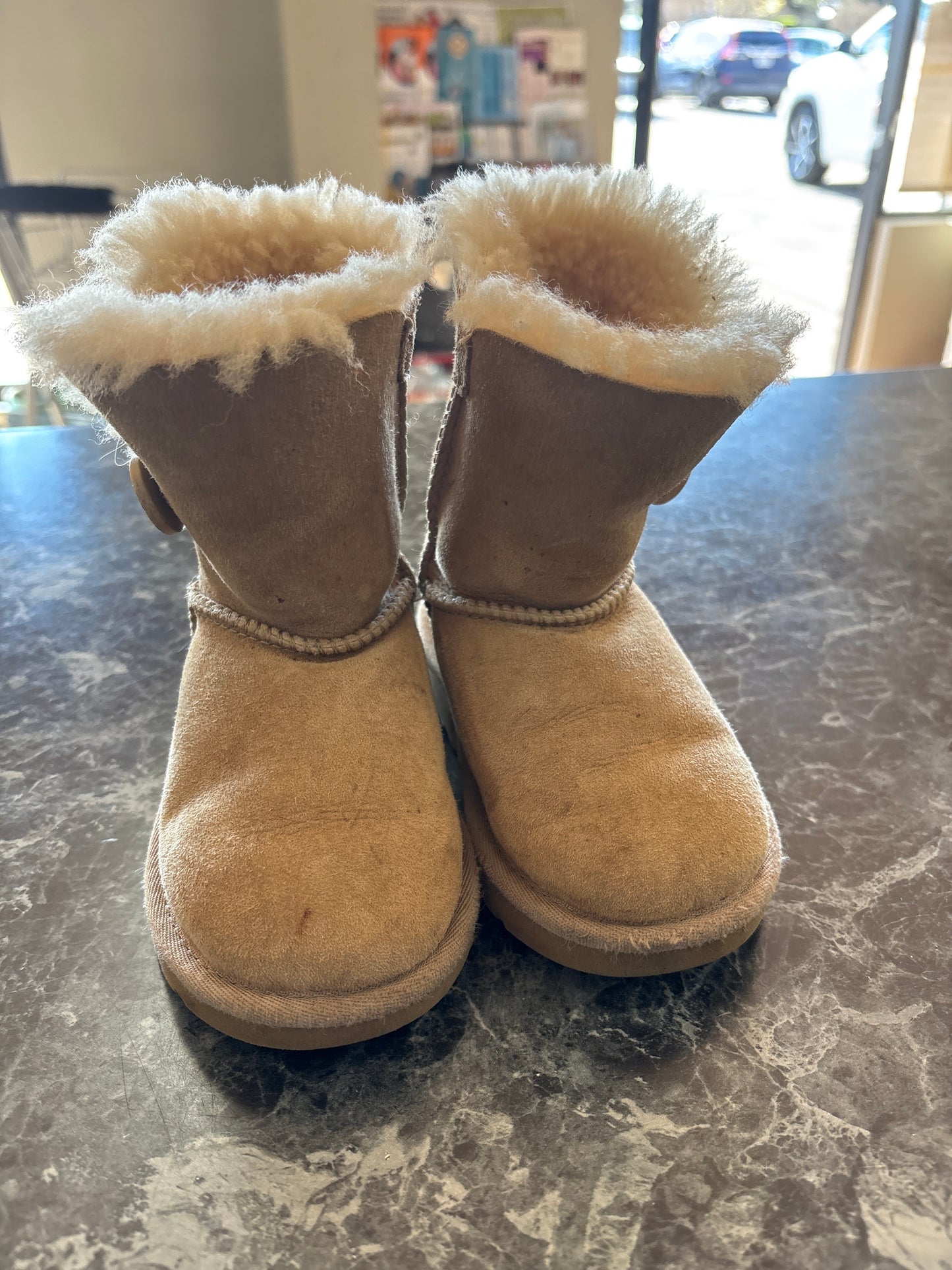 8c Fur Lined UGGs - Blemish