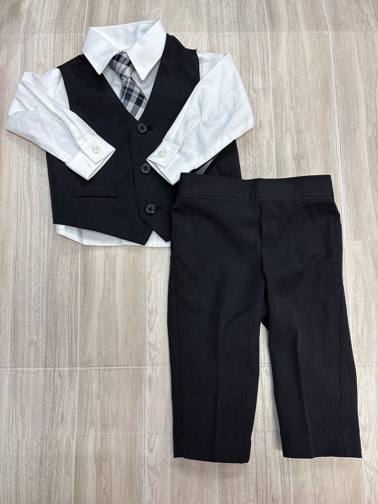NWT 6/9m Black Tux 4 Piece Set