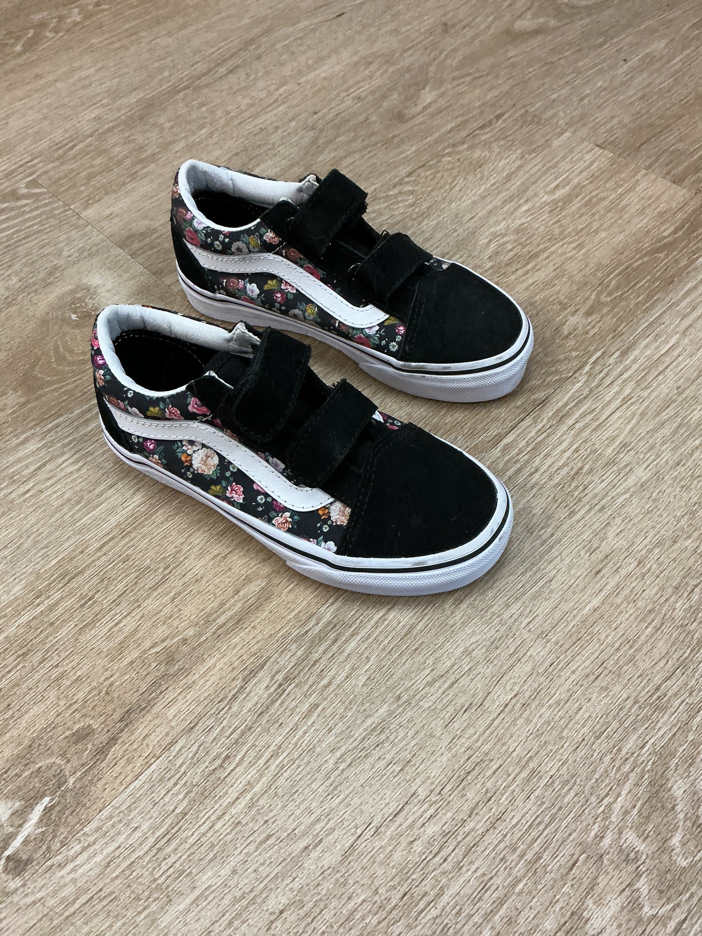 12.5Y Vans Floral Velcro Sneaker
