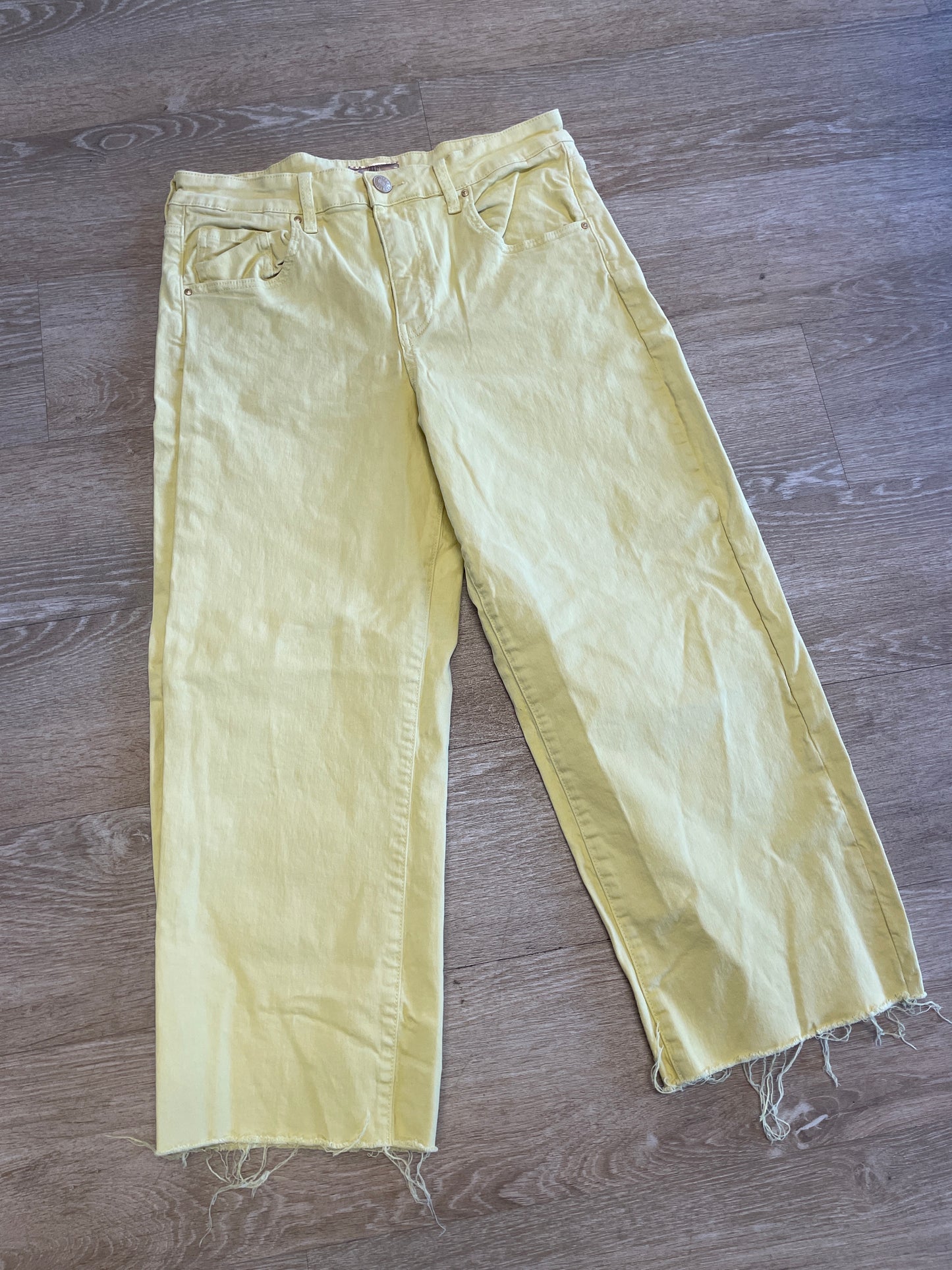 Womens 8 Kut Brand Yellow Denim Raw Hem Pants
