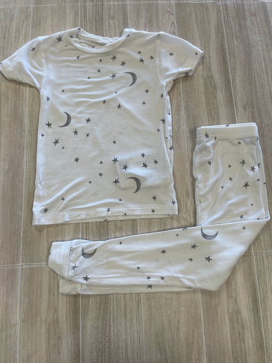 2T White/Grey Moon And Stars 2 Piece Pajama Set