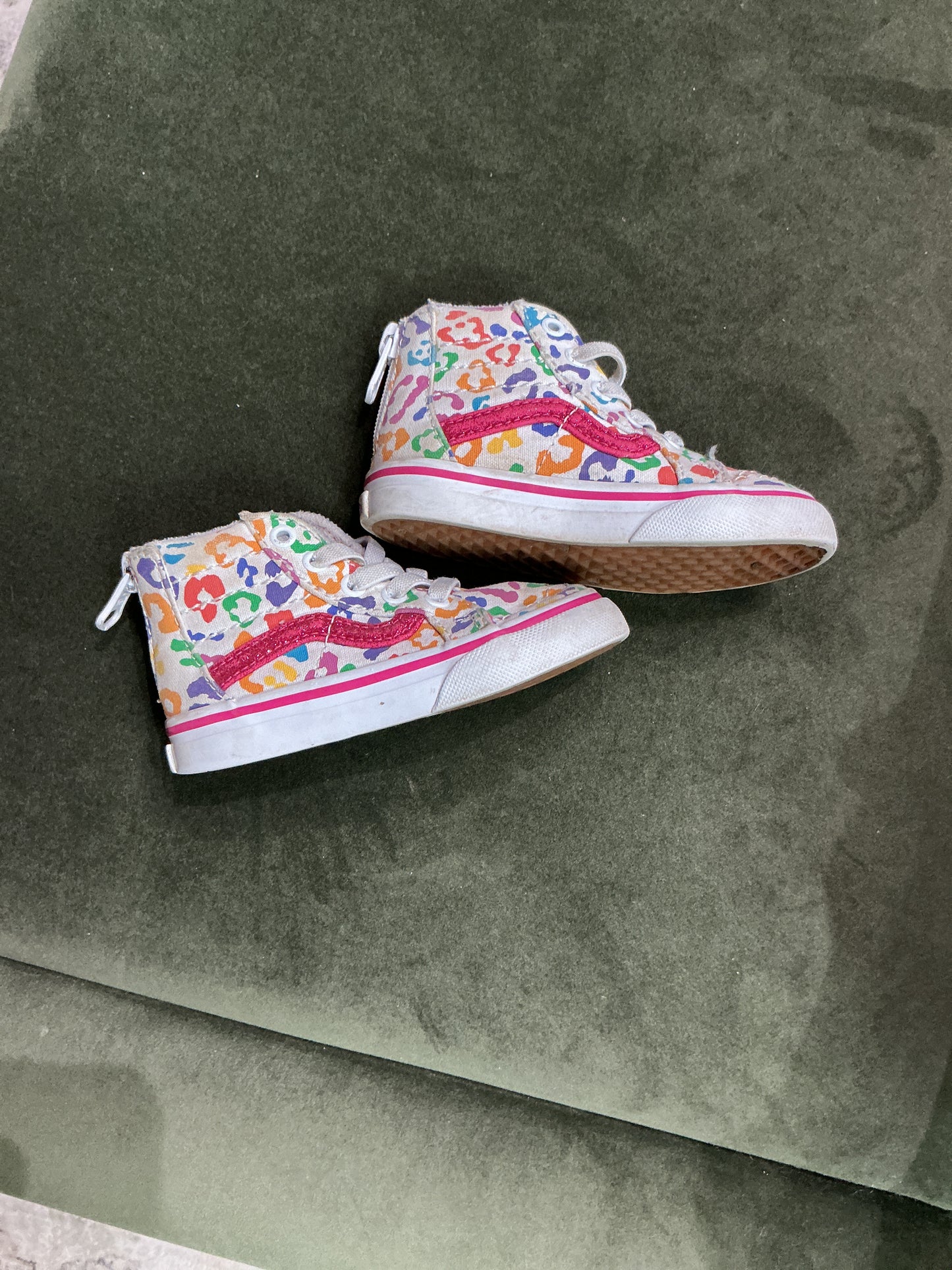5c-vans-rainbow-cheetah-high-top