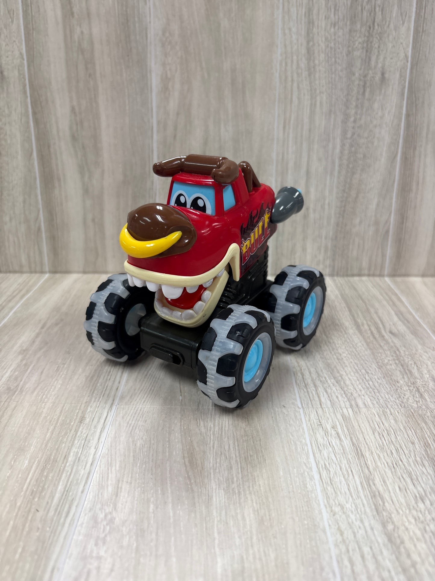 Toy - Bull Monster Truck (Needs Batteries)
