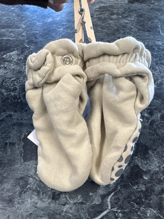 Infant Slipper Bootes - Cream - Blemish