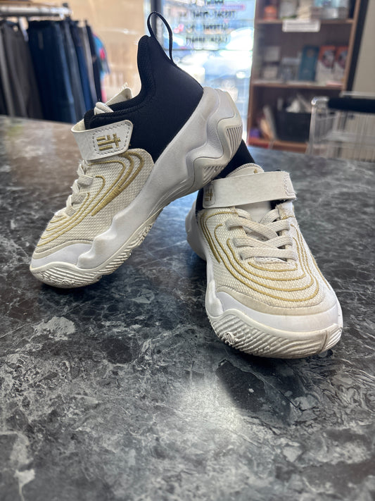 9c-nike-immortality-basketball-shoe