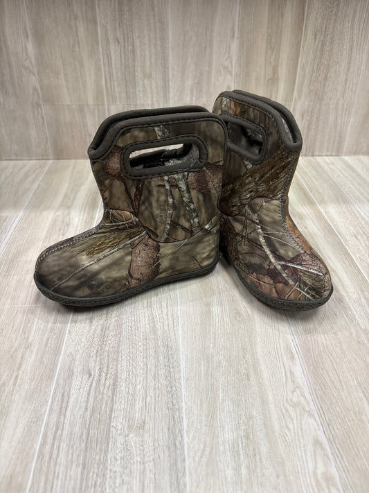 NWT 8c BOGS Fur Lined Camo Rainboots