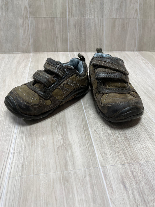 5c Stride Rite Brown Velcro Shoes - Blemish