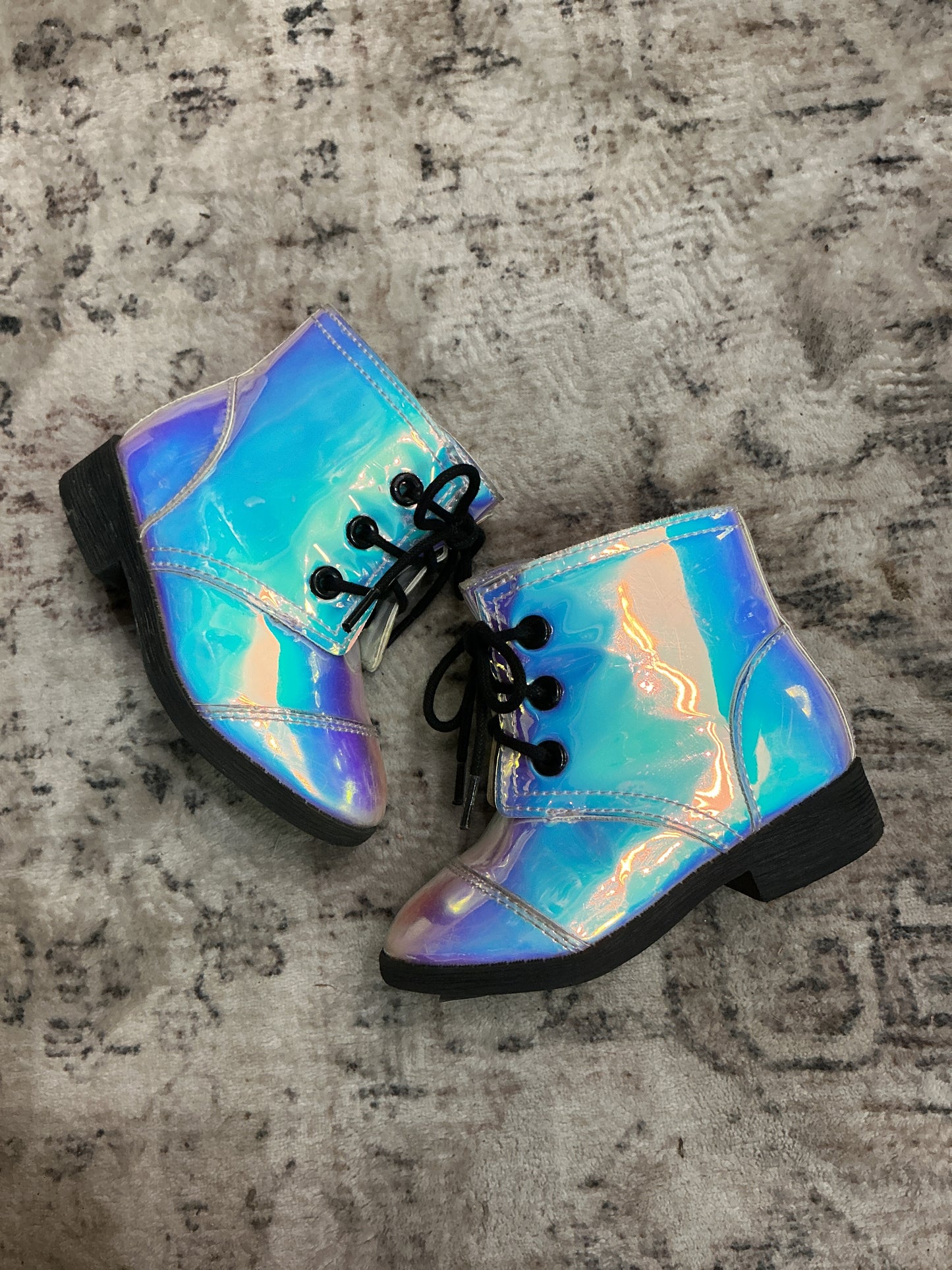 6c Abalone Booties