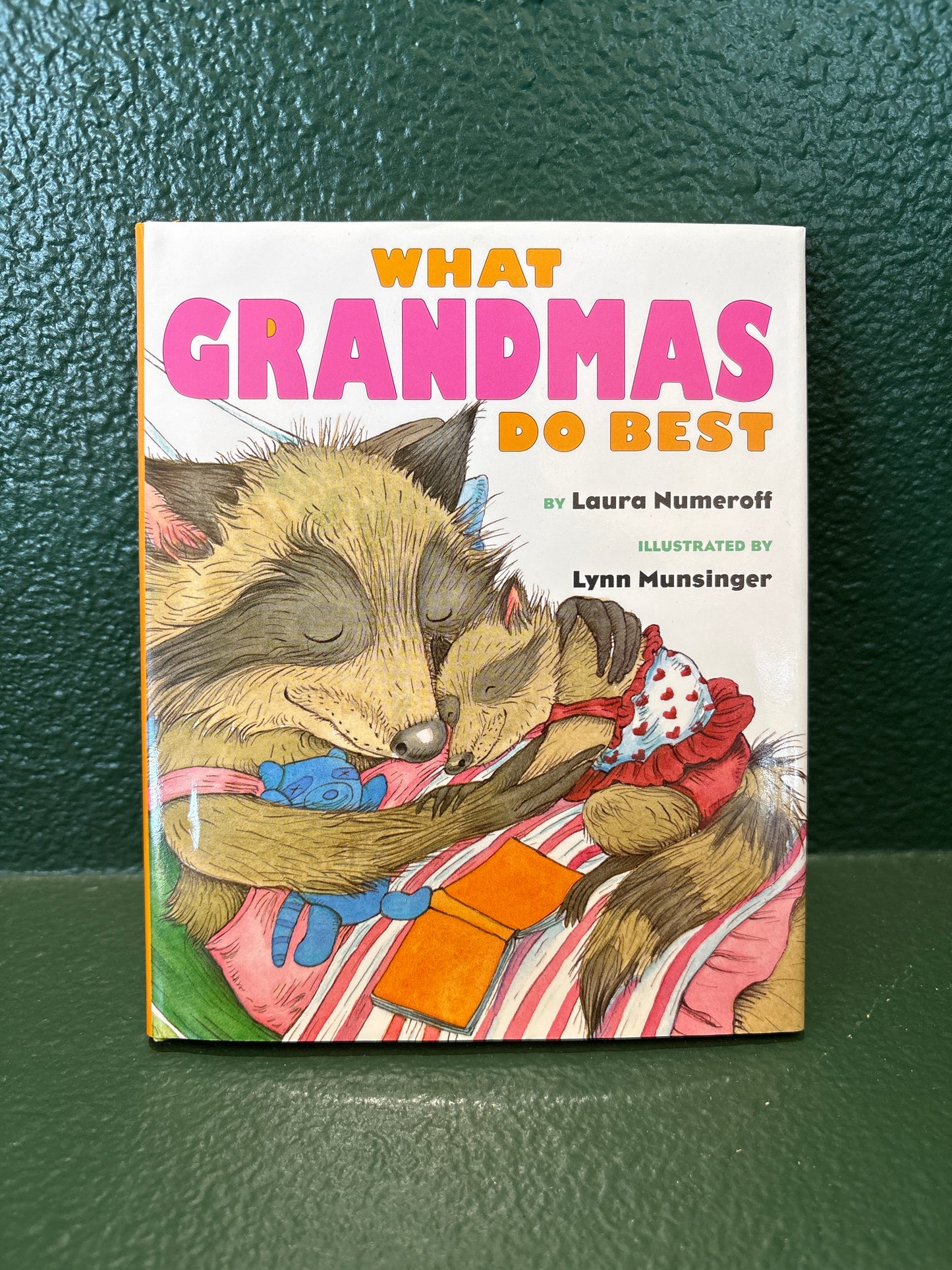 Book - What Grandmas Do Best