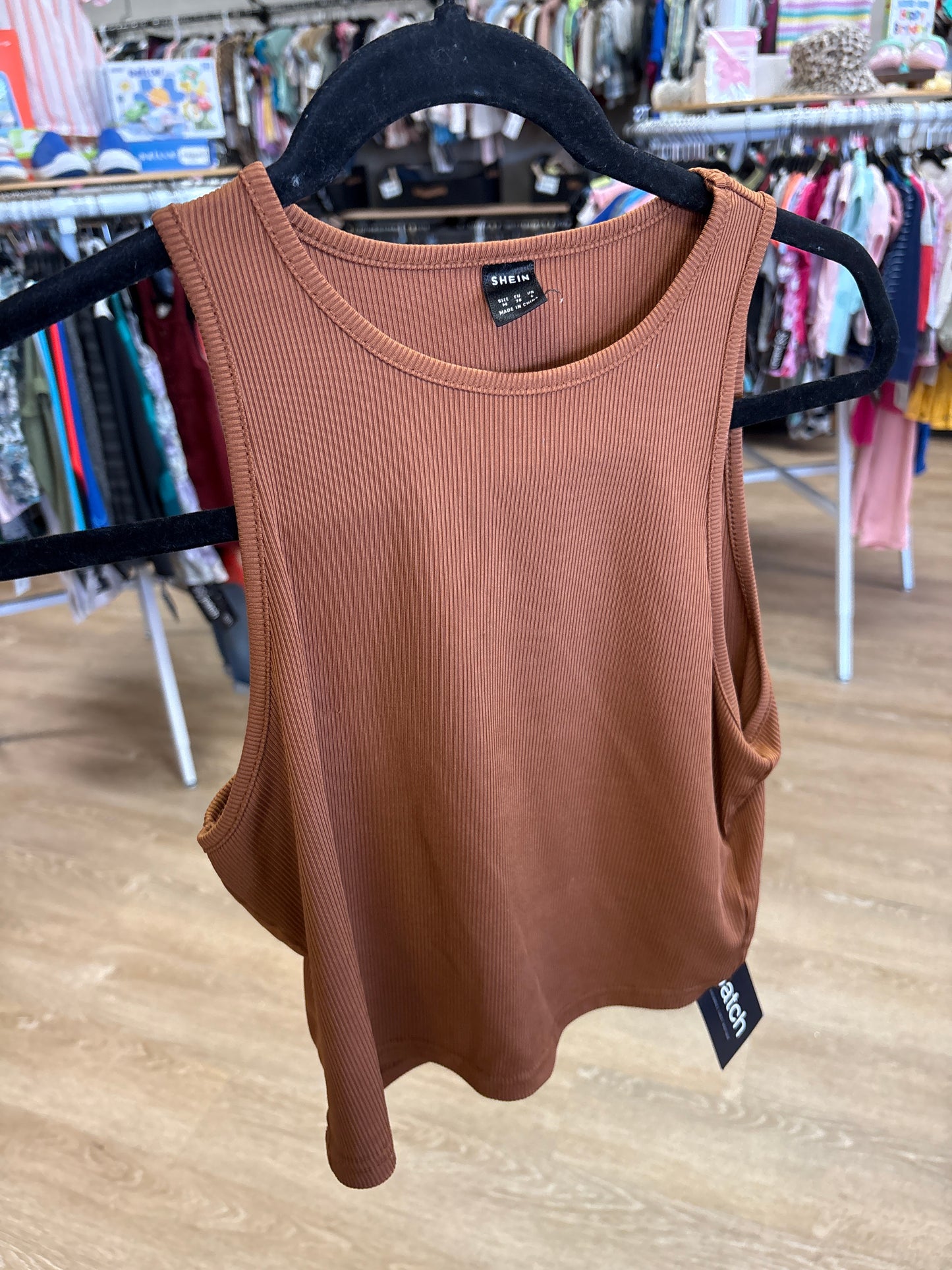 Womens Medium Crop Tank