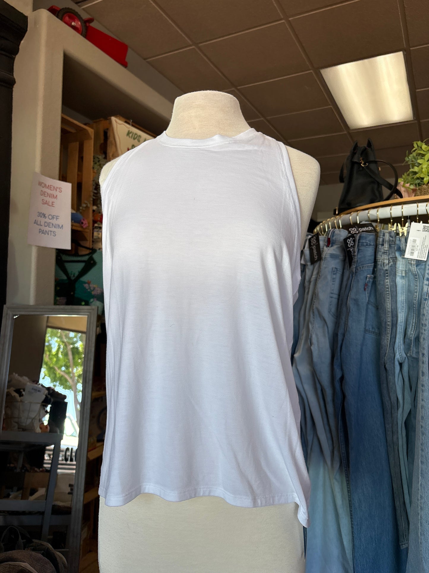 Womens Large Athleta RacerBack White Tank Top - BLEMISH
