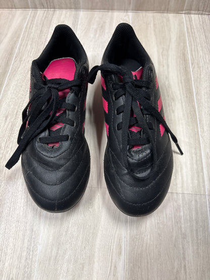 1.5Y Black/Pink Adidas Cleats