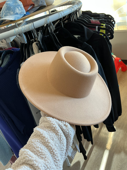 Women’s Wide Brim Felt Hat - Camel