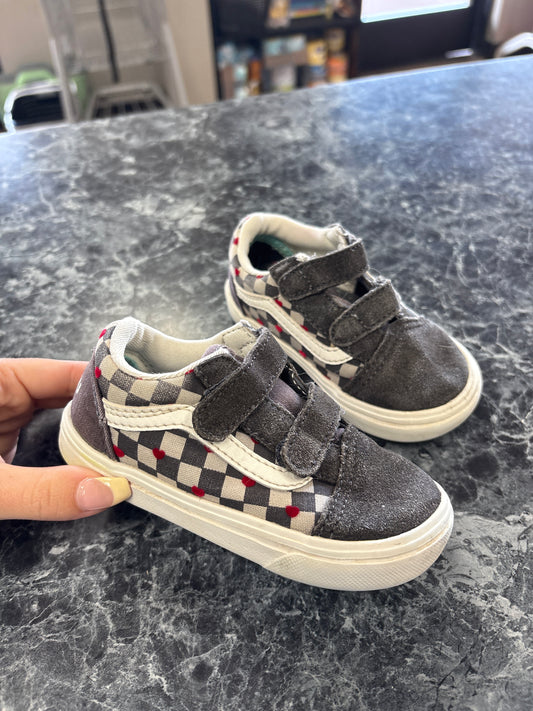6.5c Vans Grey Checkered with Hearts