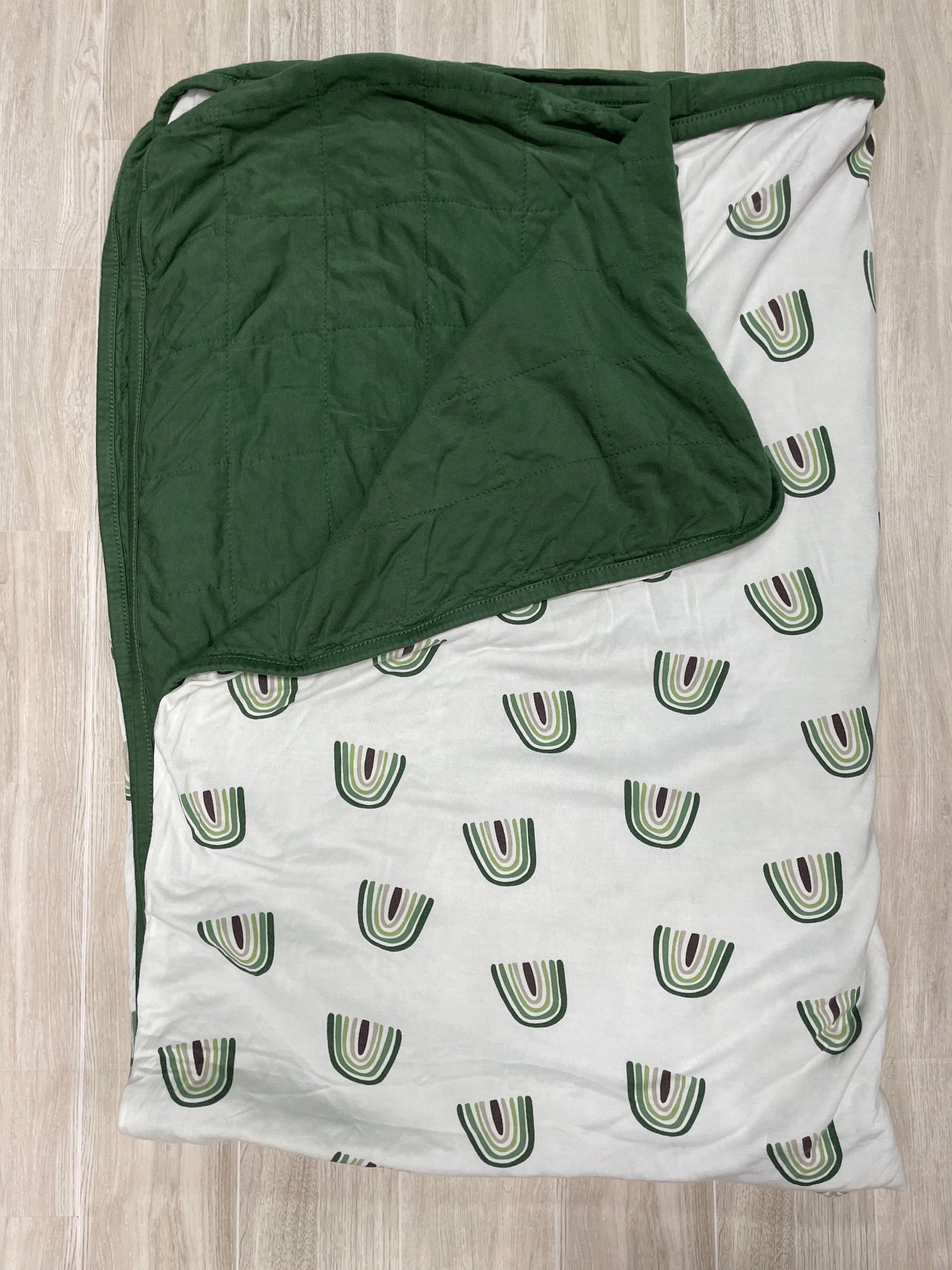 Kyte Reversible Quilted Blanket - Green Rainbows/Green