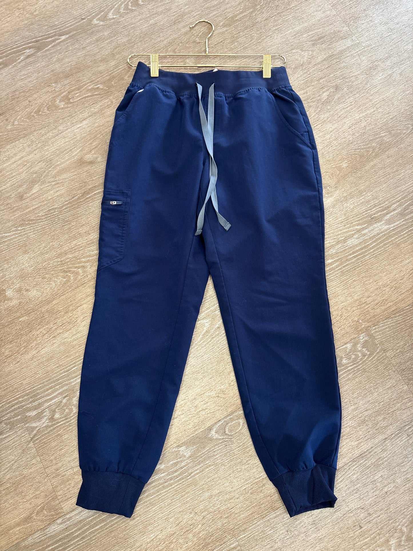 Womens Small FIGS Scrub - Navy Pants