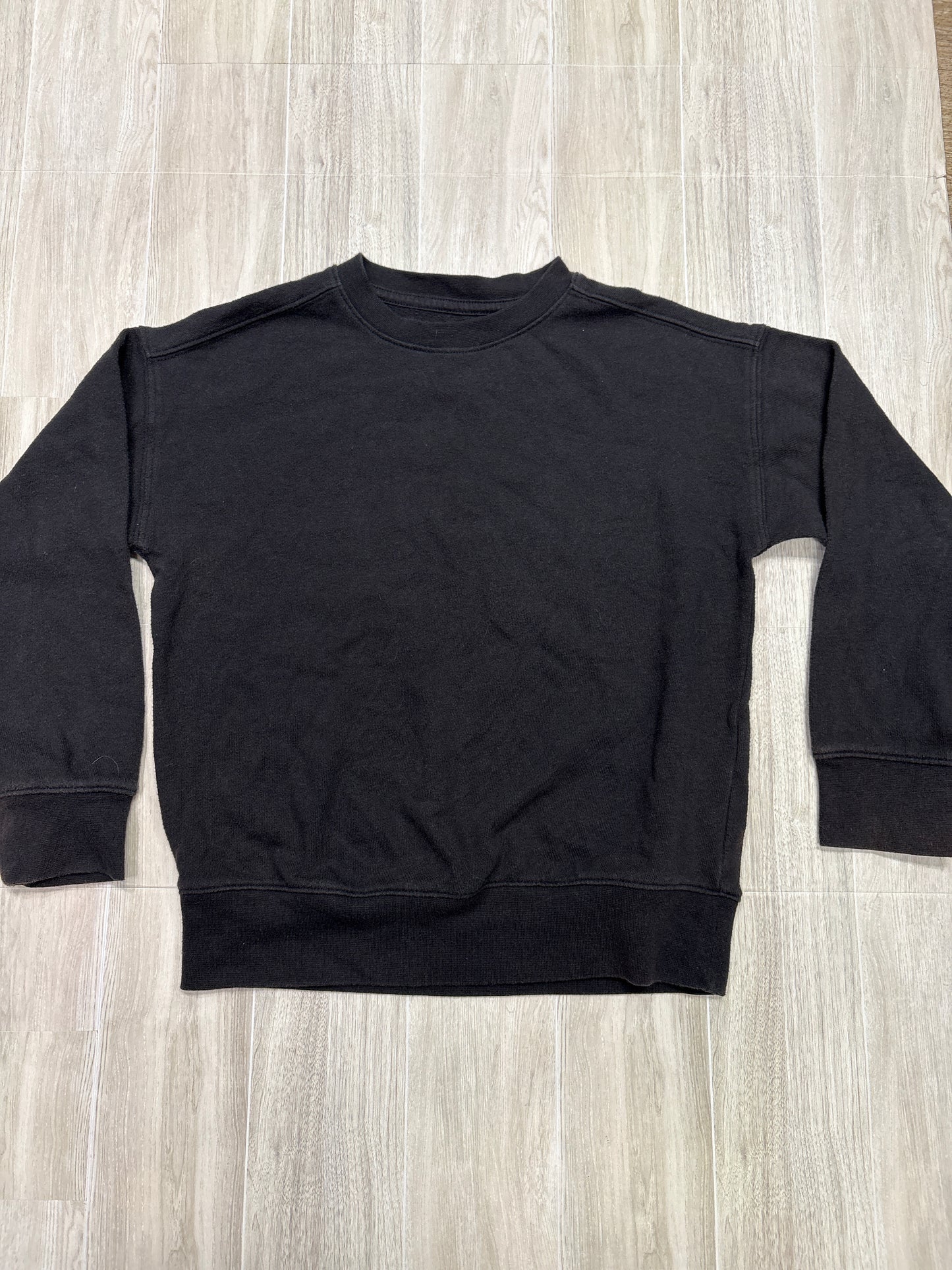8 Black Long Sleeve Athletic Pullover